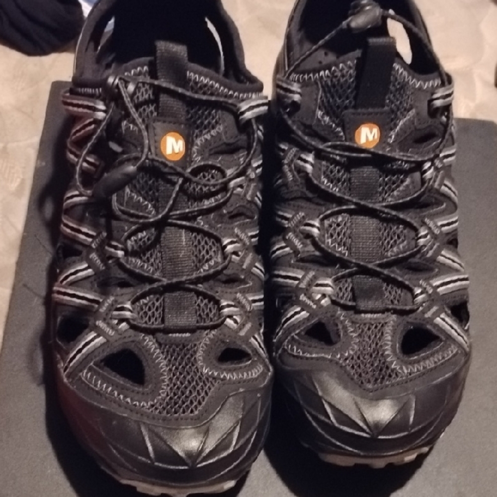Merrell Black Sandals Versatile Outdoor Comfort